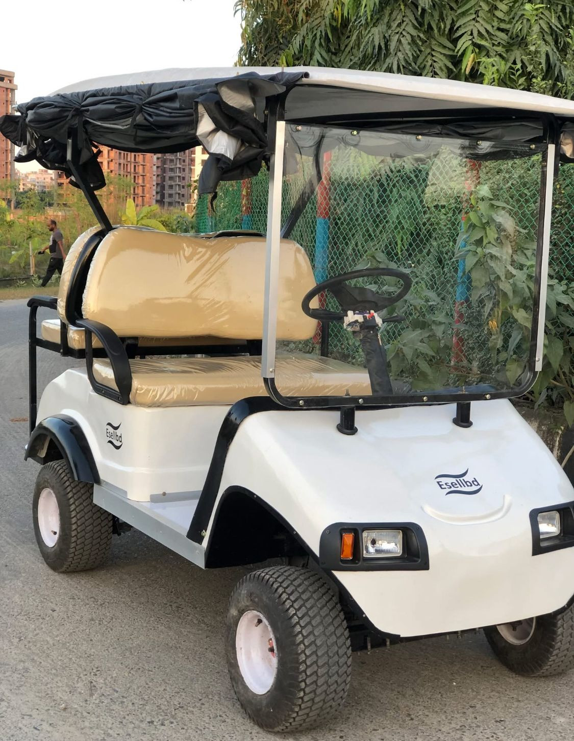 4 Seater golf cart
